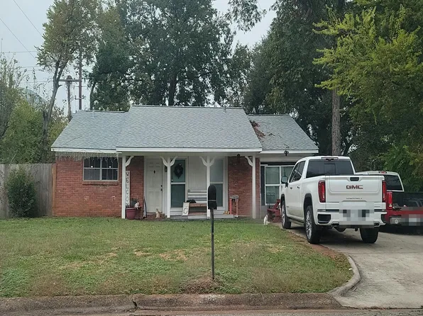 107 Southbrook Cir, Houston, TX 77060