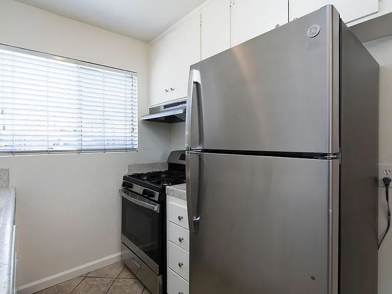 Park Ave Apartments — Photo 5