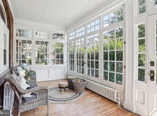 422 S 44th St, Philadelphia, PA 19104