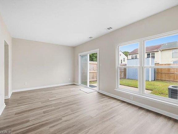 5th image of 3860 Governors Way