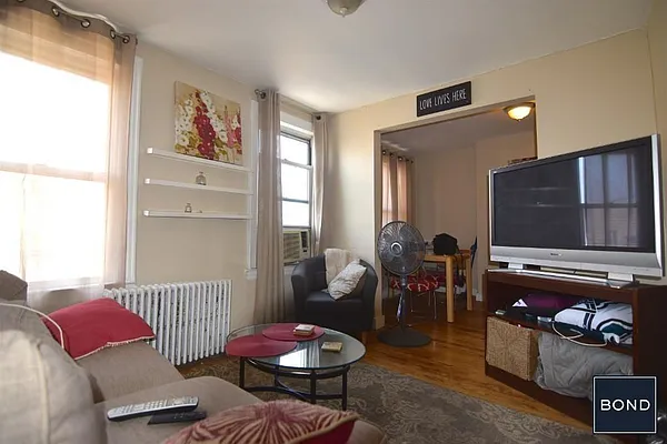 Rented by Bond New York | media 9