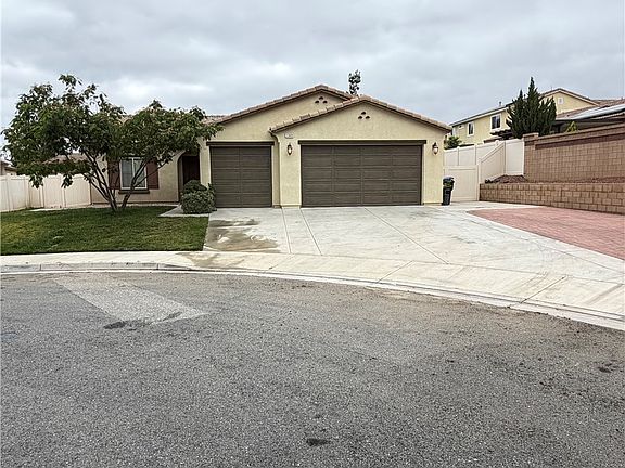 2nd image of 1349 Acanthus Ln