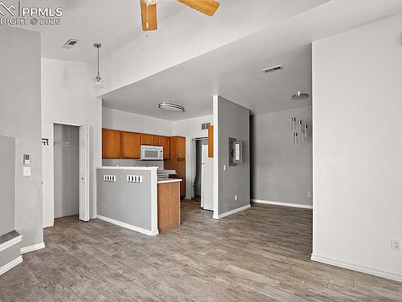 4th image of 2002 Legacy Ridge Vw APT 207