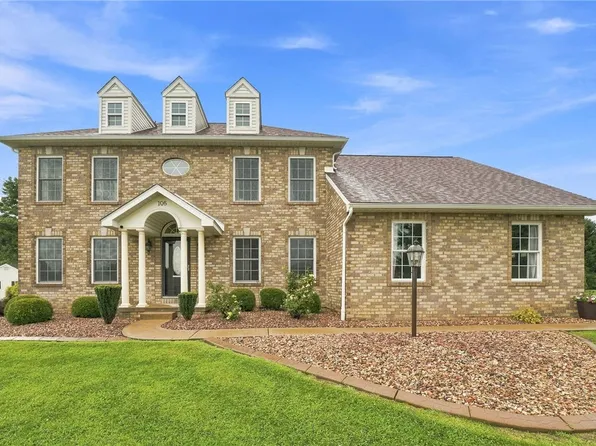106 Greenfield Dr, Latrobe, PA 15650