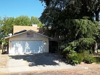 1st image of 142 Stanley Ct