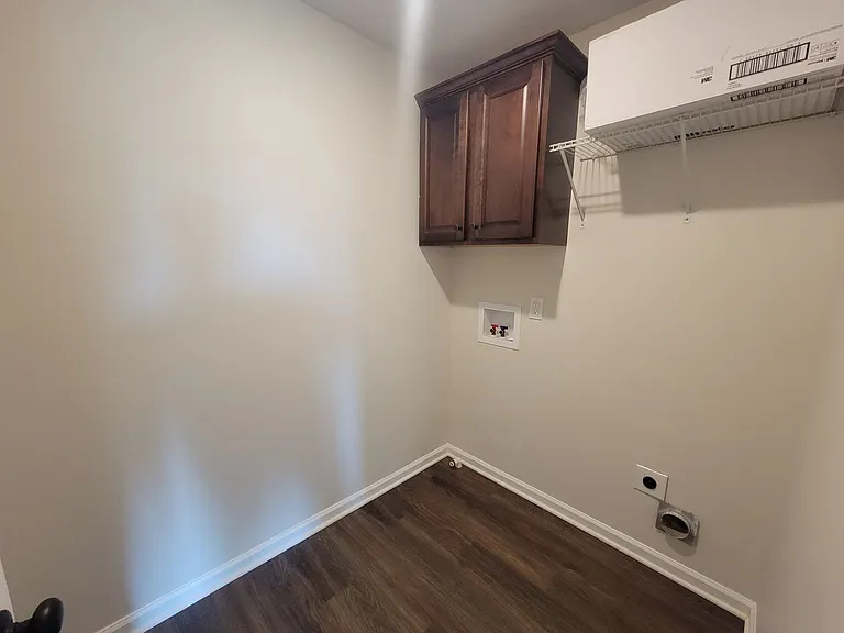 6026 Clifford St — Photo 20
