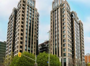 245 Kent St #702, Ottawa, ON K2P0A5