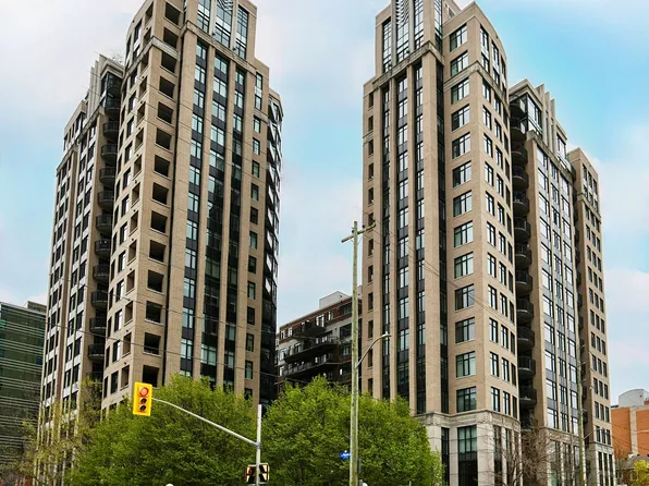 245 Kent St #702, Ottawa, ON K2P 0A5