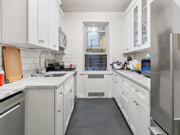 2190 Boston Road 2D image 1 of 15