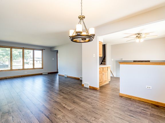 5th image of 14105 S Garavogue Ave
