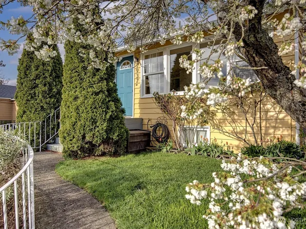 7937 44th Place S, Seattle, WA 98118