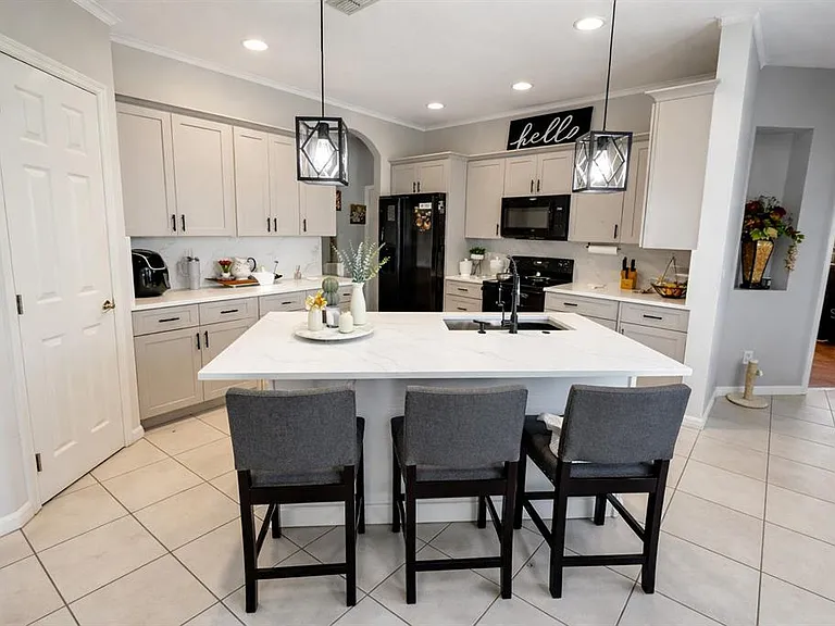 2601 Gold Dust Cir — Photo 4