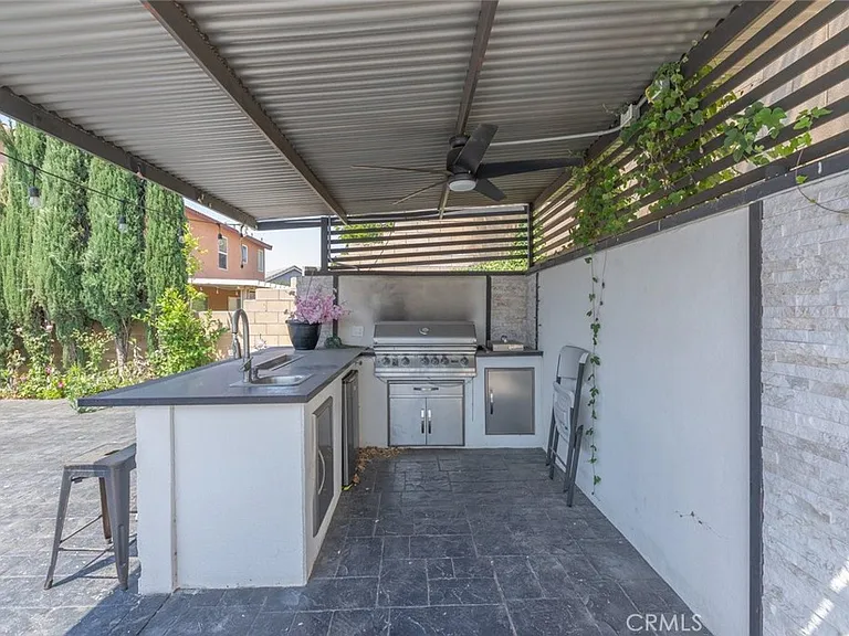 15736 Home Ct — Photo 33