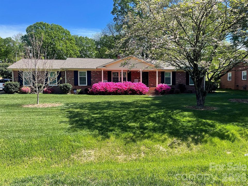 2nd image of 5022 Cheviot Rd