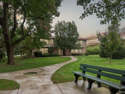 359 Concord Pl APT 3, Bloomfield Hills, MI, 48304