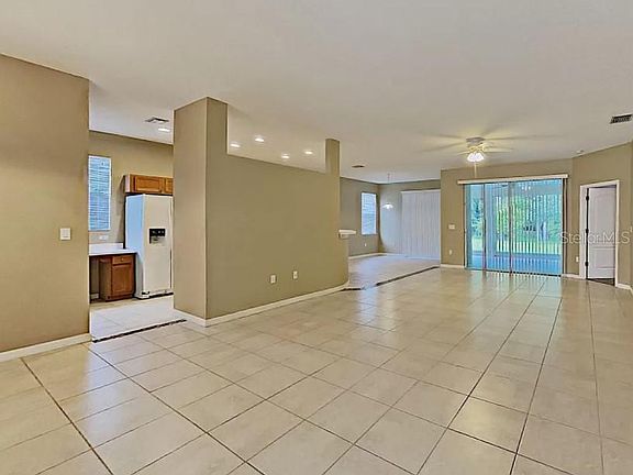 5th image of 860 Greystone Ln