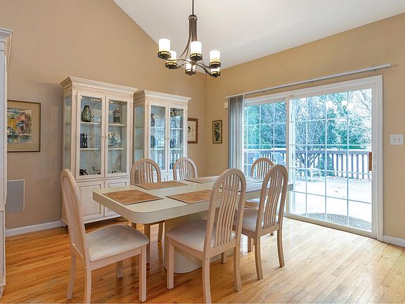 5th image of 11 Lyndon Pl