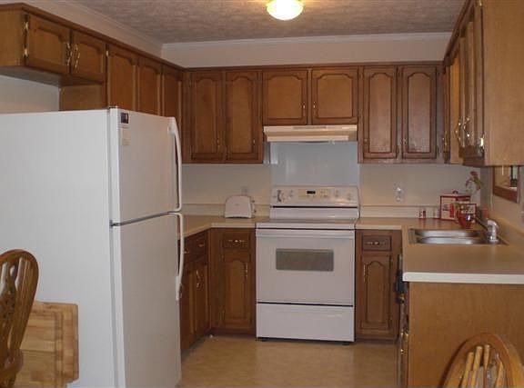 4th image of 222 Oakdale Dr
