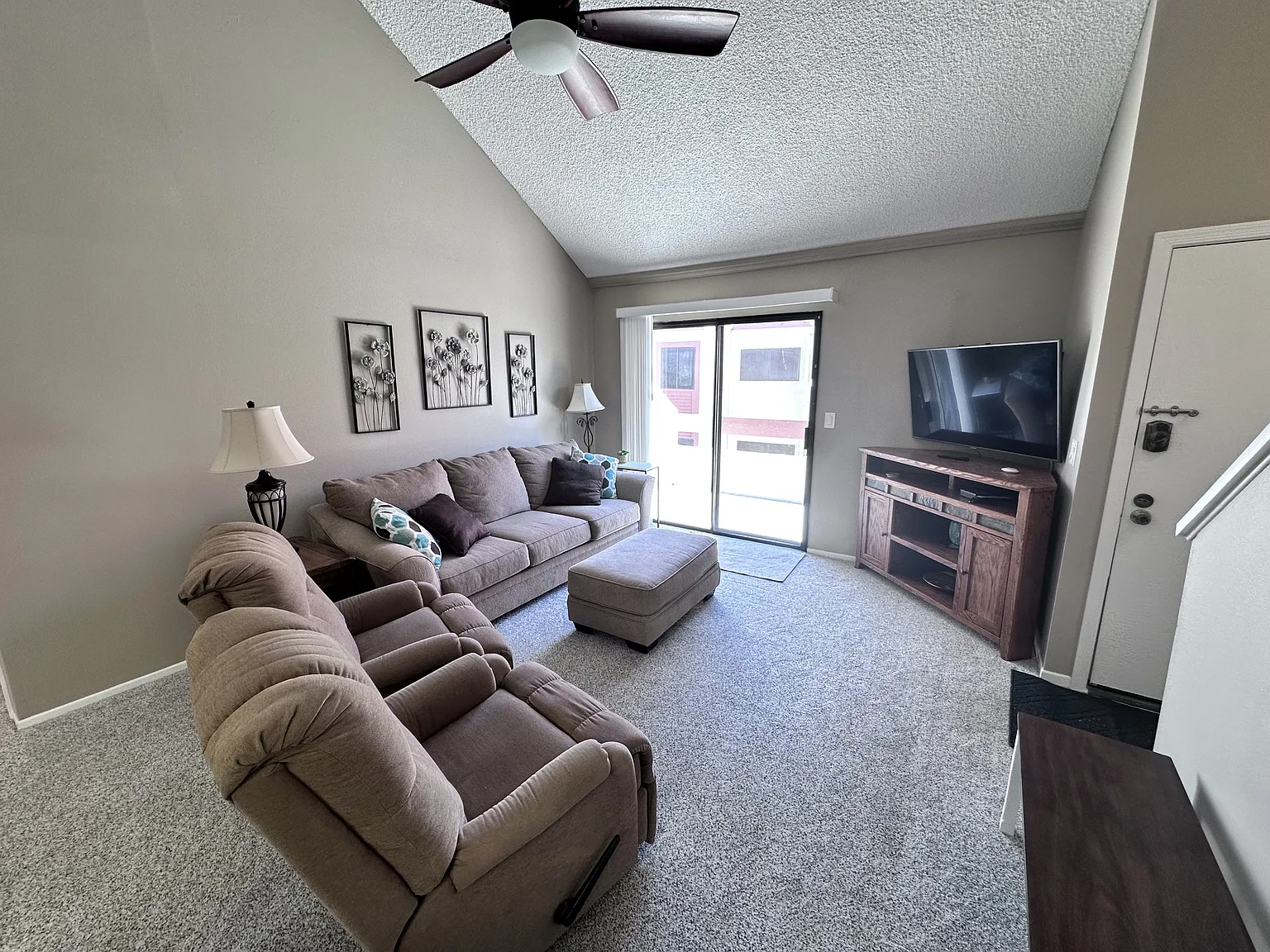 441 Moser Avenue - B8 — Photo 4