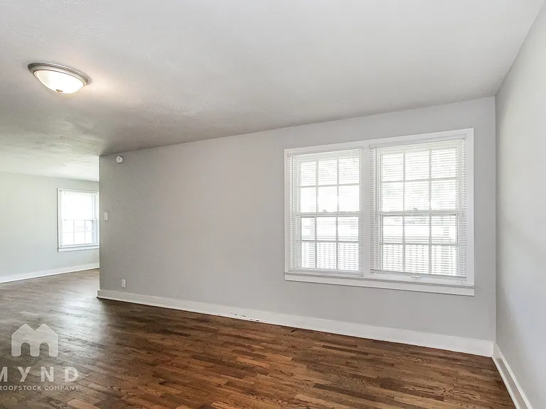 1222 Eastern Valley Rd — Photo 10
