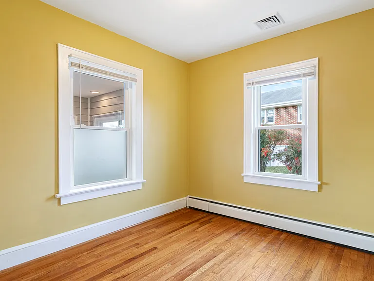 501 Park St — Photo 18