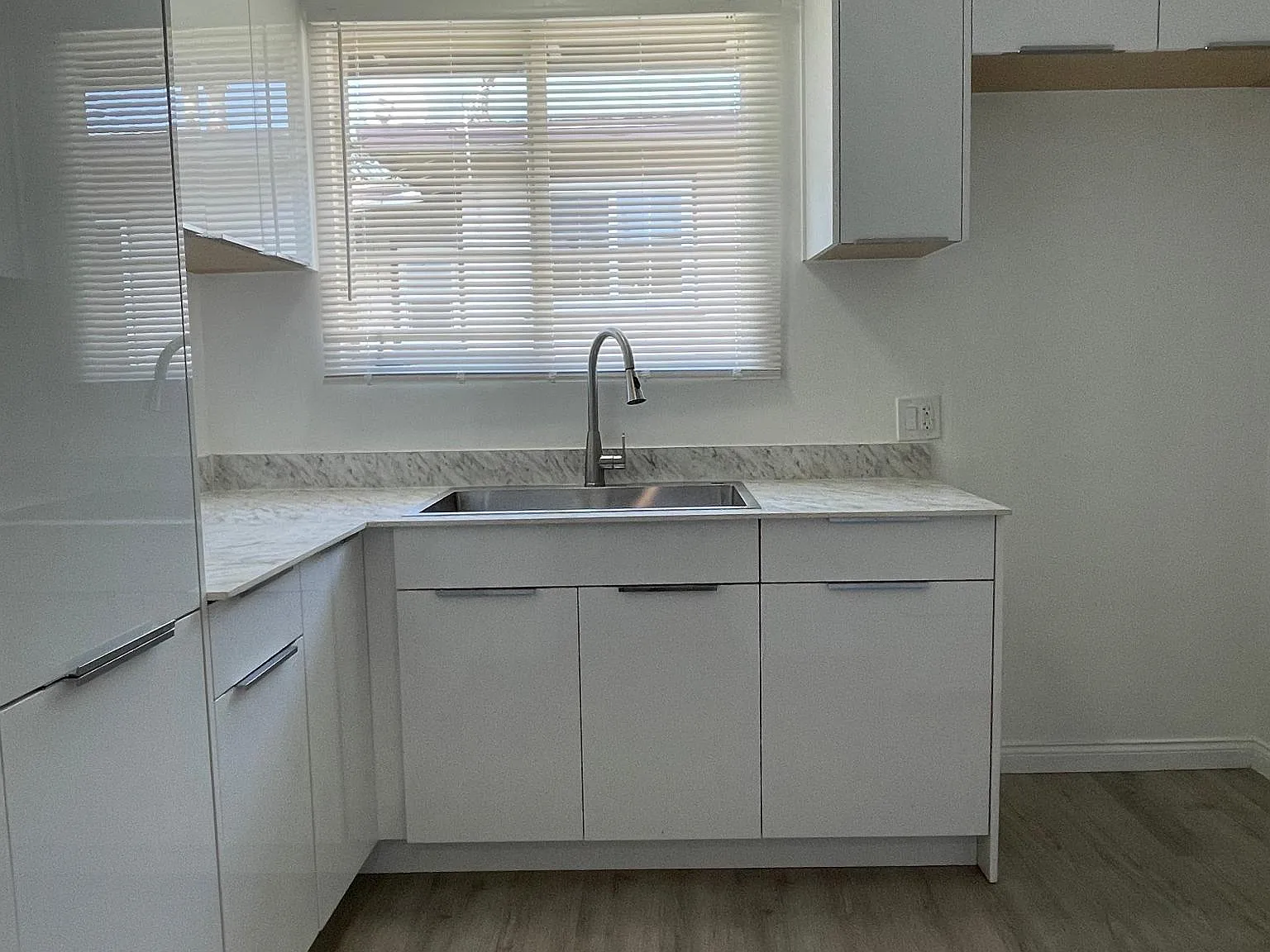 2130 N Lincoln St — Photo 1