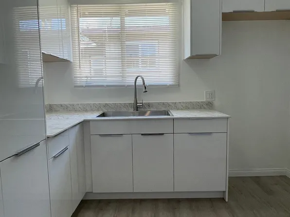 2130 N Lincoln St #2130, Burbank, CA 91504