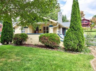 85 E Marshall St, Waynesville, NC 28786