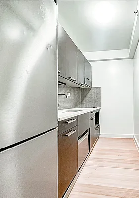 Rented by Manhattan Realty Group | media 4
