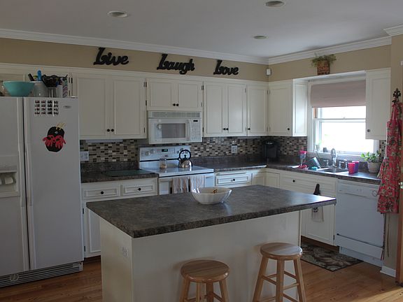 5th image of 11 Valleyview Dr