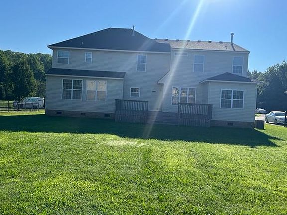 2nd image of 1609 Venetian Way