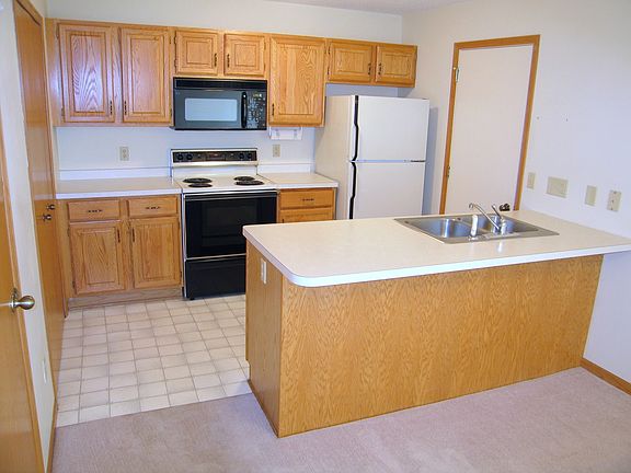 2nd image of 2385 Cottage Dr