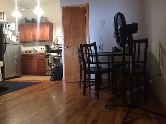 Rented by Premier Metro Realty Corp | media 6