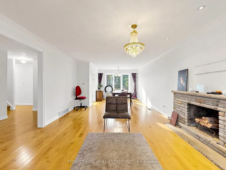32 Wycliffe Cres — Photo 9
