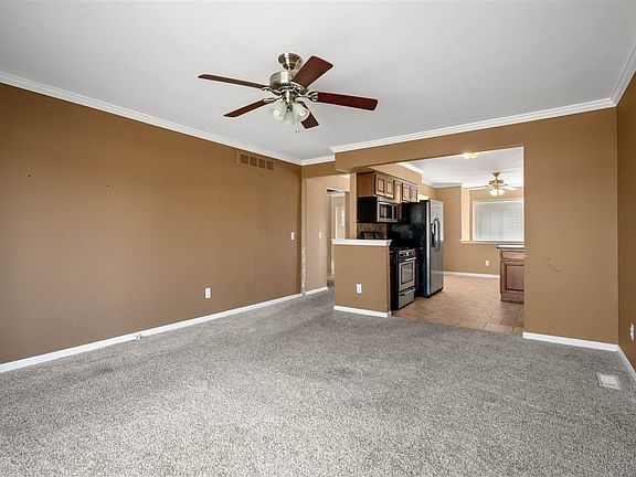 2nd image of 11607 Lynhurst Dr