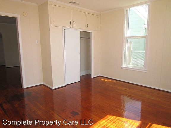 4th image of 1200 E 13th St