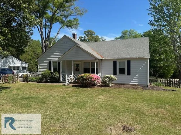 1106 Burton Rd, Danville, VA 24541