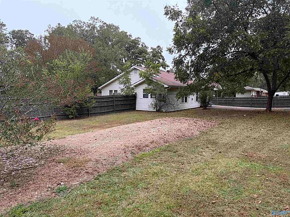 4th image of 307 Aderholt St