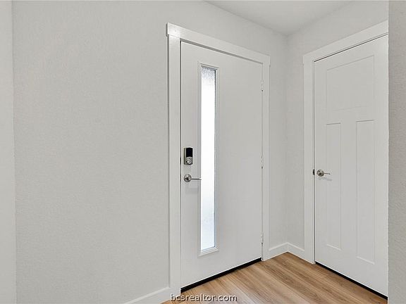 3rd image of 1241 Armistead St