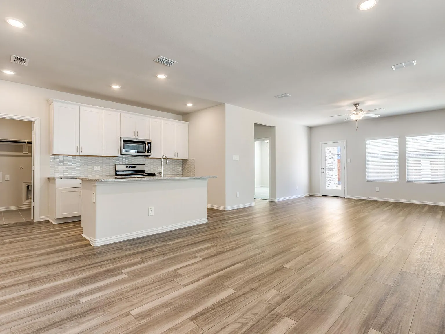 105 Caliber Ct — Photo 4