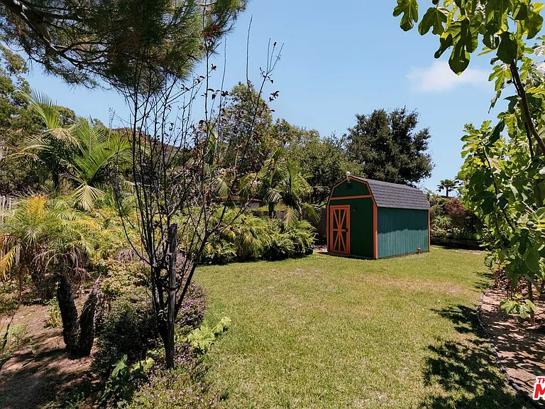 231 Loma Metisse Rd — Photo 63