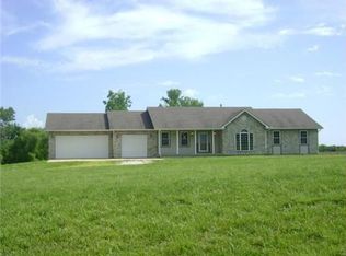 20909 Hemphill Rd, Tonganoxie, KS 66086