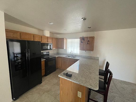 4th image of 2700 Palisades Dr #2