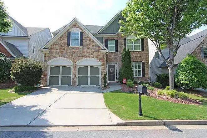 4180 Granby Cir — Photo 1