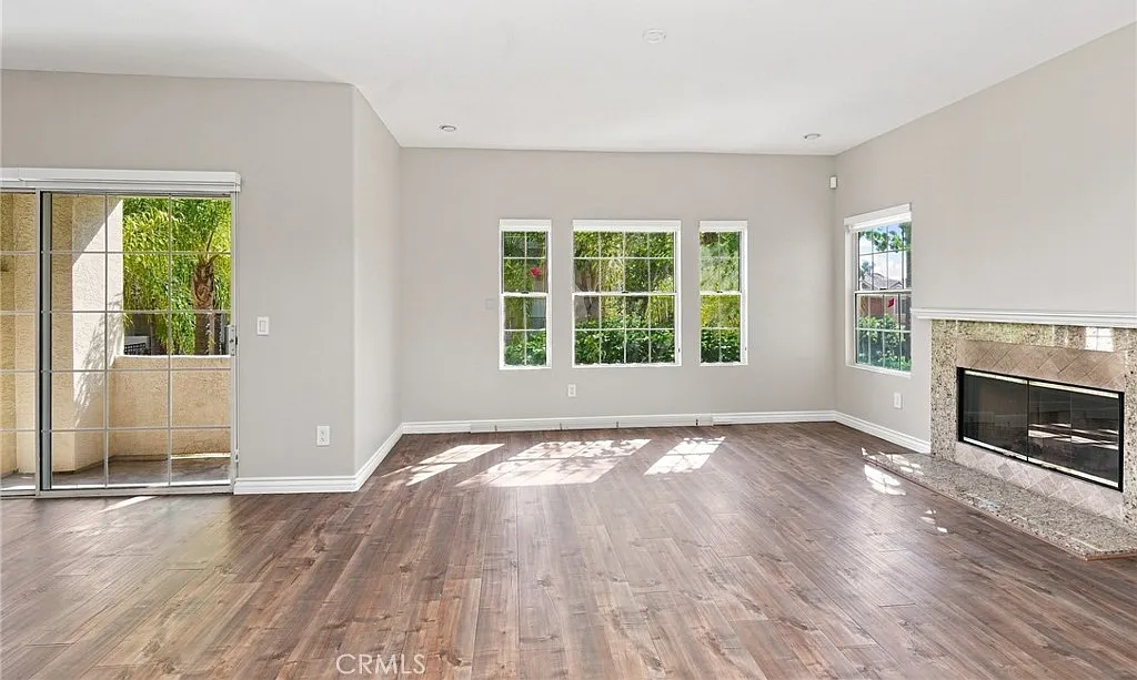 3 bed, 2.5 bath, 1753 sqft, $3,950 — Photo 4