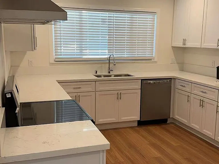2831 Sinclair Ave — Photo 8