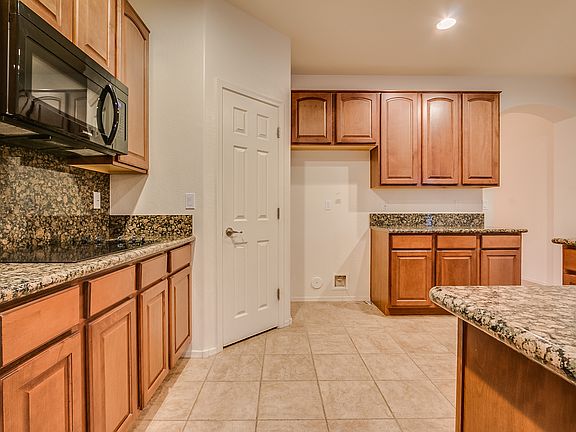 5th image of 18110 E San Luis Dr