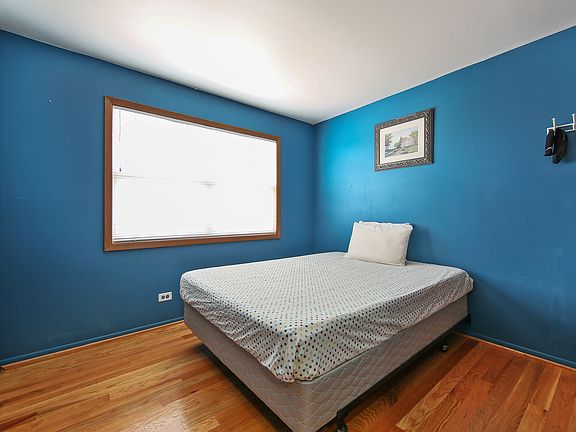 5th image of 125 Ashford Ln