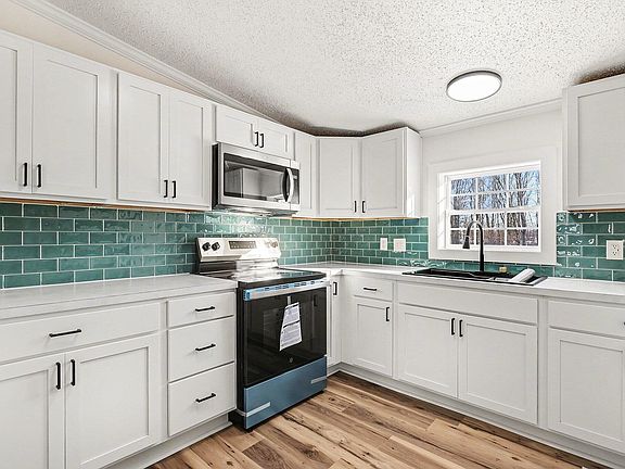 3rd image of 195 63rd St