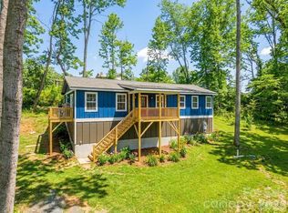 1460 Pickens Hwy, Rosman, NC 28772